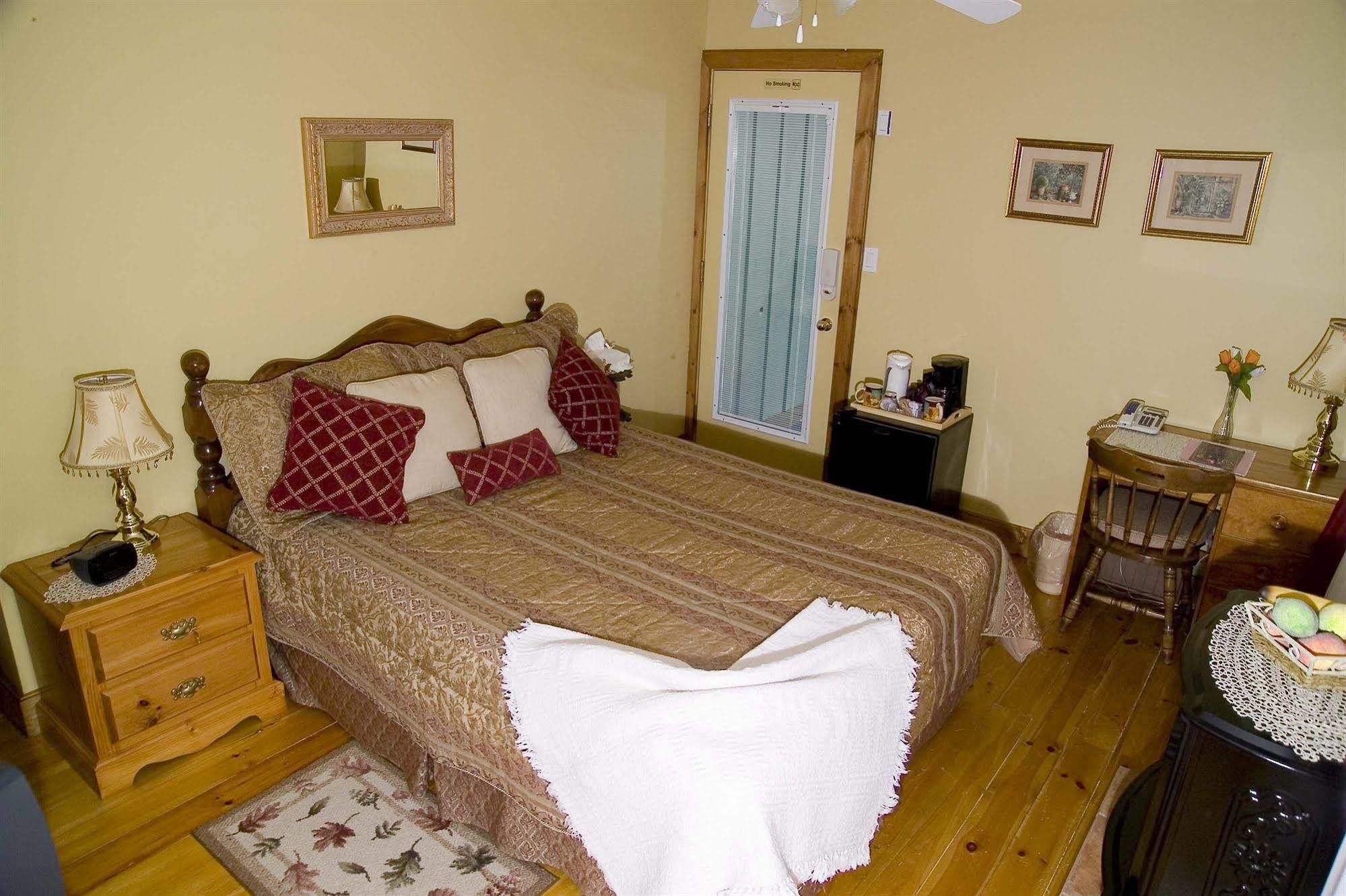 Weatherpine Inn Niagara-on-the-Lake Exteriér fotografie